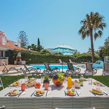 Villa In Albufeira Near Praia D'Oura Beach Villa *